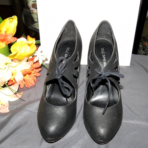 Call It Spring Black Heels - 6.5 - Picture 1 of 6